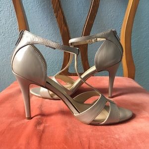 -Nine West- dusty pink heels.